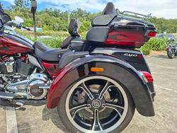 2022 HARLEY-DAVIDSON FLHTCUTGSE CVO TRI GLIDE (117)