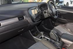2016 Mitsubishi Outlander LS