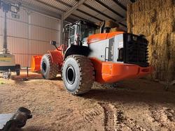2013 Hitachi Zw310 Orange