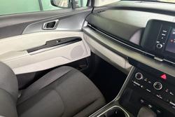 2022 Kia Carnival S