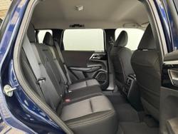 2023 Mitsubishi Outlander ES