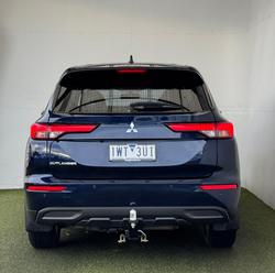 2023 Mitsubishi Outlander ES