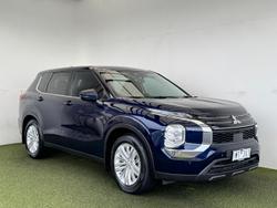 2023 Mitsubishi Outlander ES