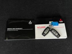 2023 Mitsubishi Outlander ES