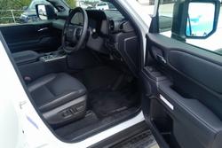 2025 Toyota Landcruiser Prado Altitude