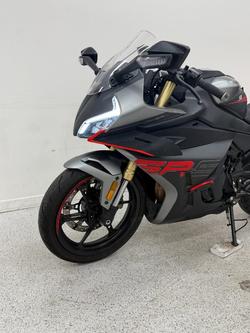 2025 CFMOTO 450 SR S Black