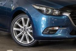 2018 Mazda 3 SP25