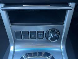 2011 Nissan Navara ST