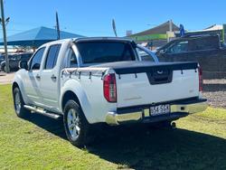 2011 Nissan Navara ST