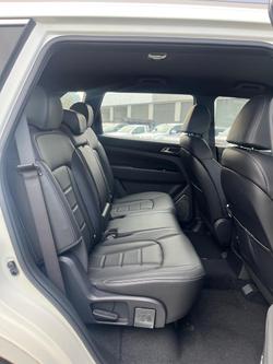2025 KGM Rexton ELX