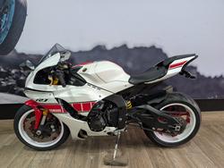 2022 Yamaha YZF-R1 WHITE