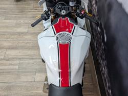 2022 Yamaha YZF-R1 WHITE