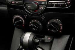 2012 Mazda 2 Neo