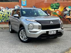 2024 Mitsubishi Outlander ES