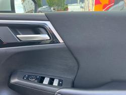 2024 Mitsubishi Outlander ES