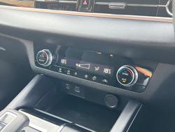 2024 Mitsubishi Outlander ES