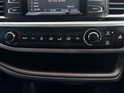 2015 Toyota Kluger GX