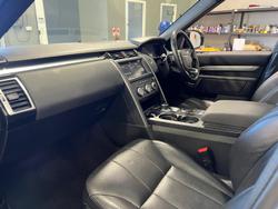 2020 Land Rover Discovery SD6 Landmark Edition