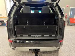2020 Land Rover Discovery SD6 Landmark Edition