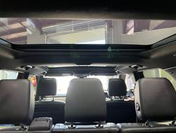 2020 Land Rover Discovery SD6 Landmark Edition