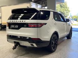 2020 Land Rover Discovery SD6 Landmark Edition
