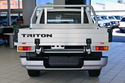 2025 Mitsubishi Triton GLX