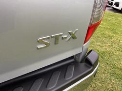 2015 Nissan Navara ST-X