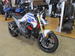 2026 BMW Motorrad 2026 Bmw 1300CC R 1300 R PERFORMANCE Road light WHITE