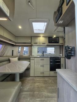 2022 JAYCO SILVERLINE 21.65-3.SL