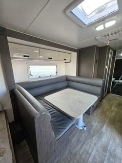 2022 JAYCO BASE STATION 23.73-6.OB