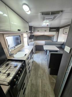 2022 JAYCO BASE STATION 23.73-6.OB