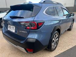 2022 Subaru Outback AWD Touring