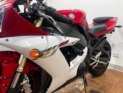 2002 Yamaha YZF-R1 WHITE