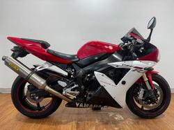 Yamaha YZF-R1