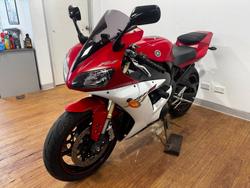 2002 Yamaha YZF-R1 WHITE