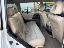 2001 MITSUBISHI PAJERO GLS LWB (4x4)