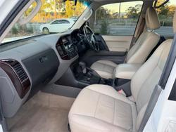 2001 MITSUBISHI PAJERO GLS LWB (4x4)