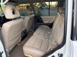 2001 MITSUBISHI PAJERO GLS LWB (4x4)