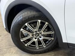 2023 Mahindra XUV700 AX7L