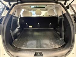 2023 Mahindra XUV700 AX7L