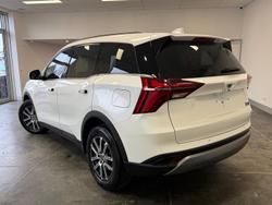 2023 Mahindra XUV700 AX7L