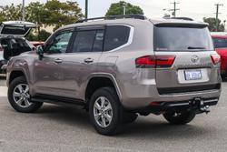 2025 Toyota Landcruiser VX