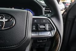 2025 Toyota Landcruiser VX