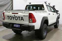 2022 Toyota Hilux SR