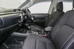 2022 Toyota Hilux SR