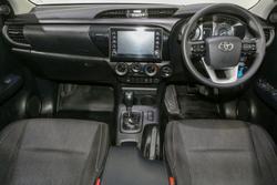 2022 Toyota Hilux SR