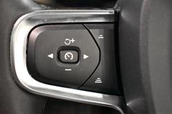 2022 Volvo XC40 Ultimate B5 Dark
