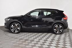 2022 Volvo XC40 Ultimate B5 Dark