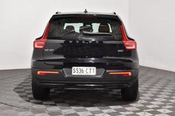 2022 Volvo XC40 Ultimate B5 Dark