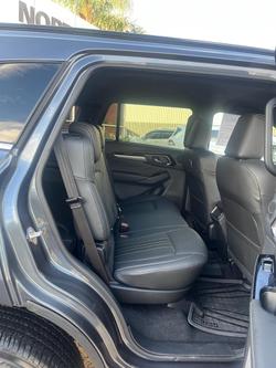 2025 Isuzu MU-X LS-T